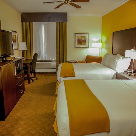 Holiday Inn Express Hotel & Suites Houston North Intercontinental By Ihg Eksteriør bilde