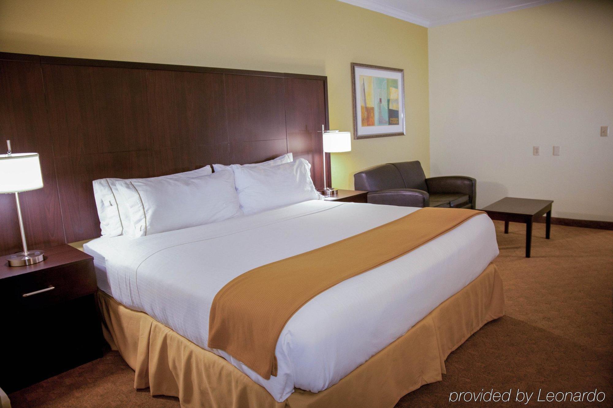 Holiday Inn Express Hotel & Suites Houston North Intercontinental By Ihg Eksteriør bilde